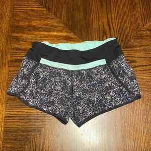 LULULEMON SPEED UP SHORTS 2.5"